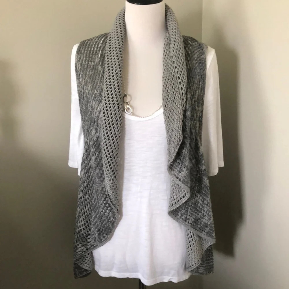 ❤️Boutique Brand ‘Mystree’ sweater vest NWT❤️